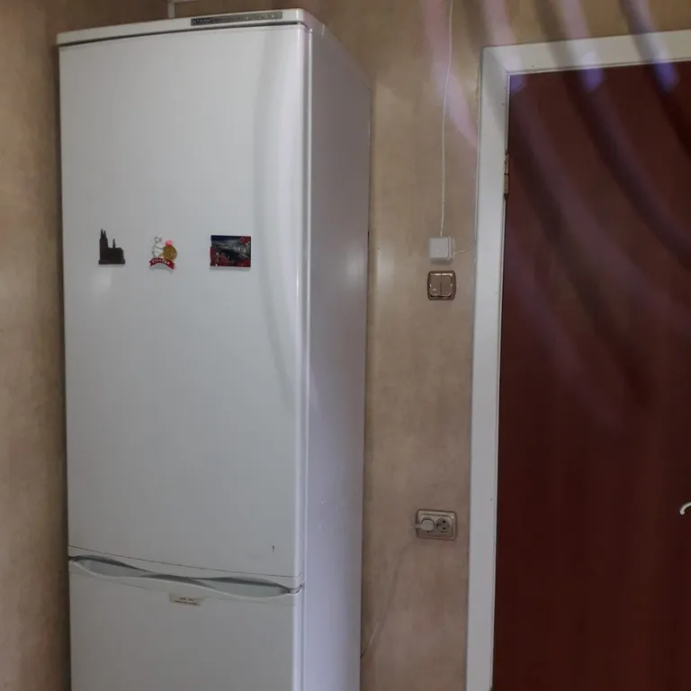 Дом в центре города у моря с парковкой и с садиком