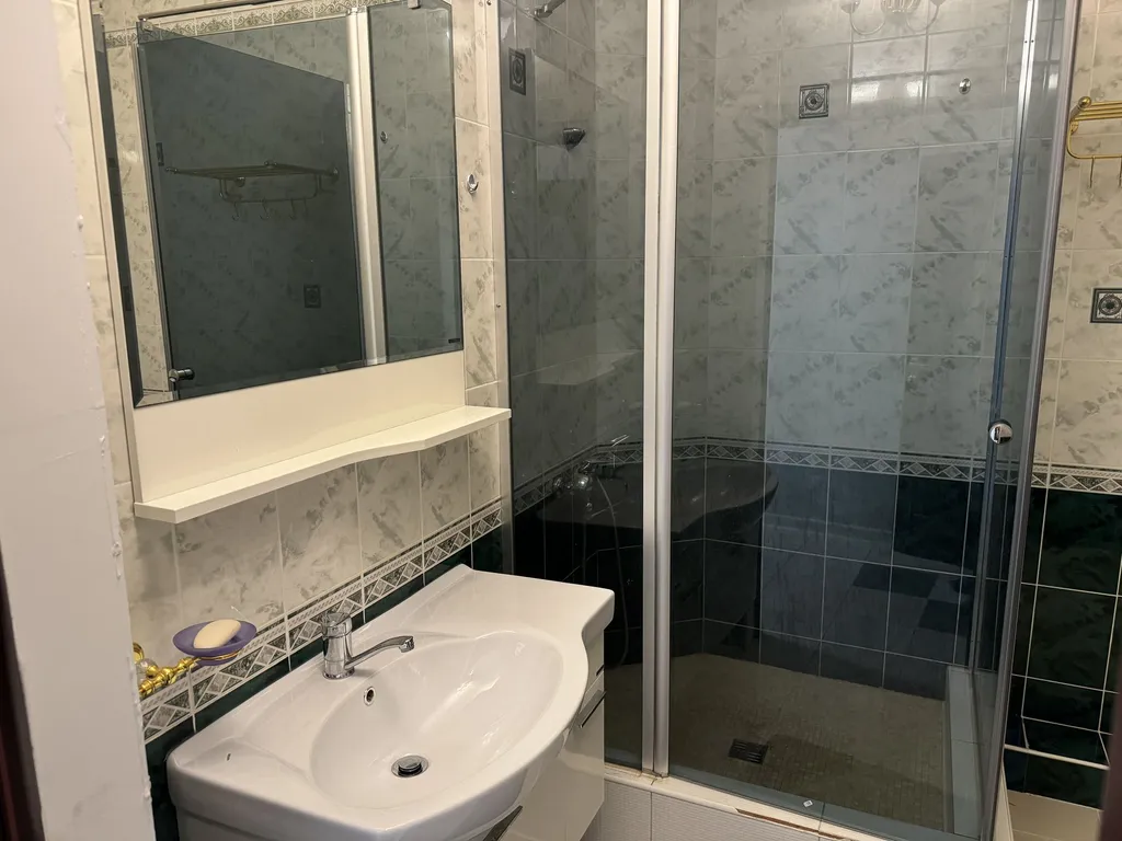 1-й этаж под ключ в центре - 15 мин до центрального пляжа