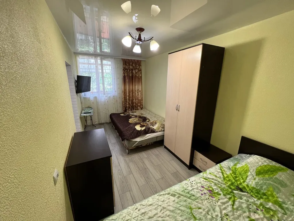 Коттедж Однокомнатный дом с уютным двориком — Евпатория