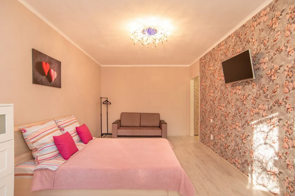 Светлая квартира в центре, вблизи парка Притяжение