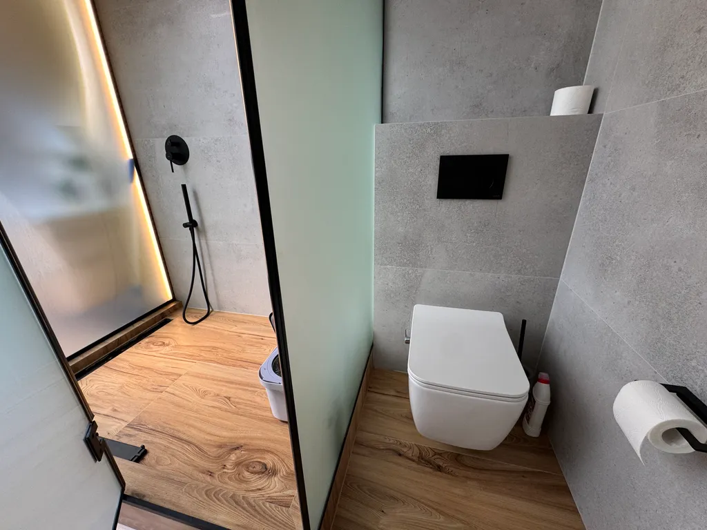 Комната у моря через сосновый бор