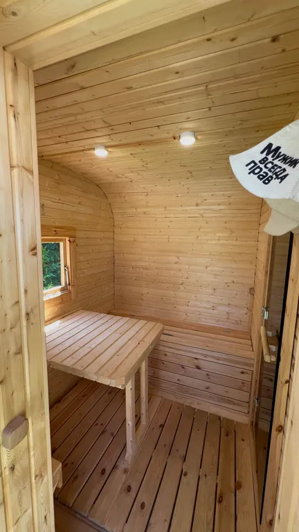 Шикарный дом в центре города с баней и бассейном