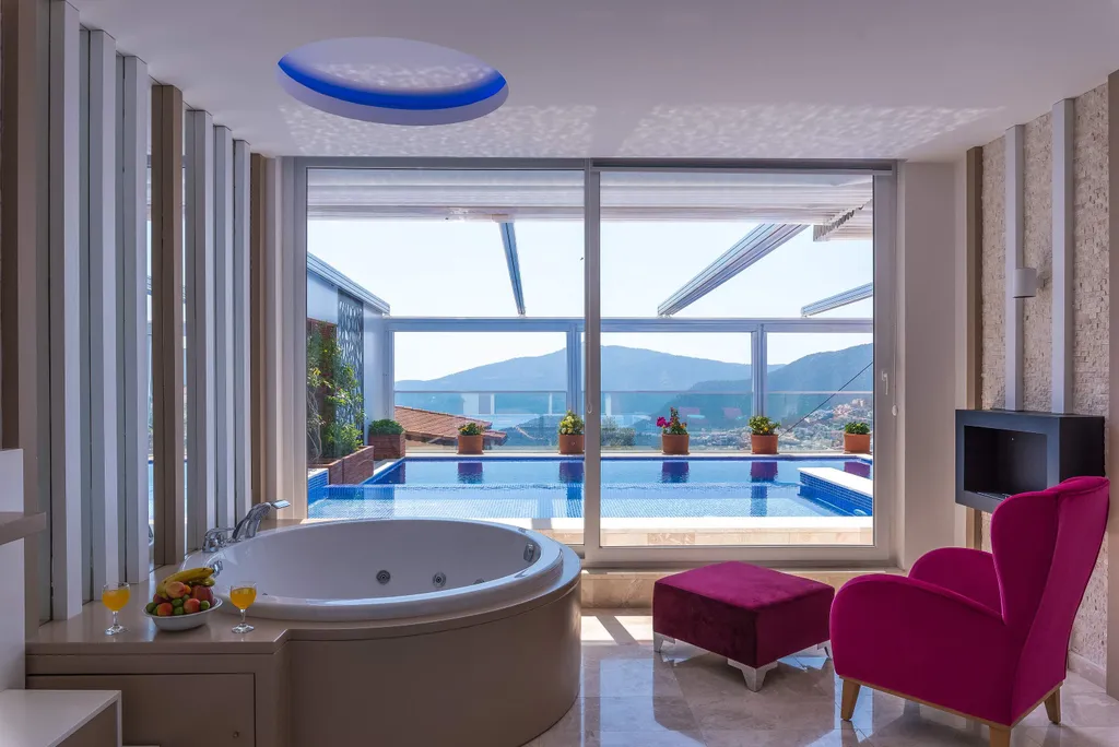 Вилла 466 с крытым бассейном с подогревом