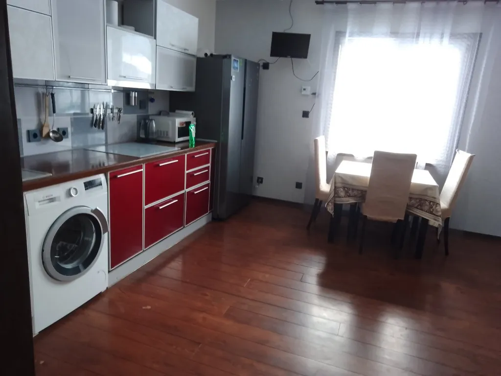 Дом из бруса в тихом красивом месте в пяти километрах от горы Соболиной