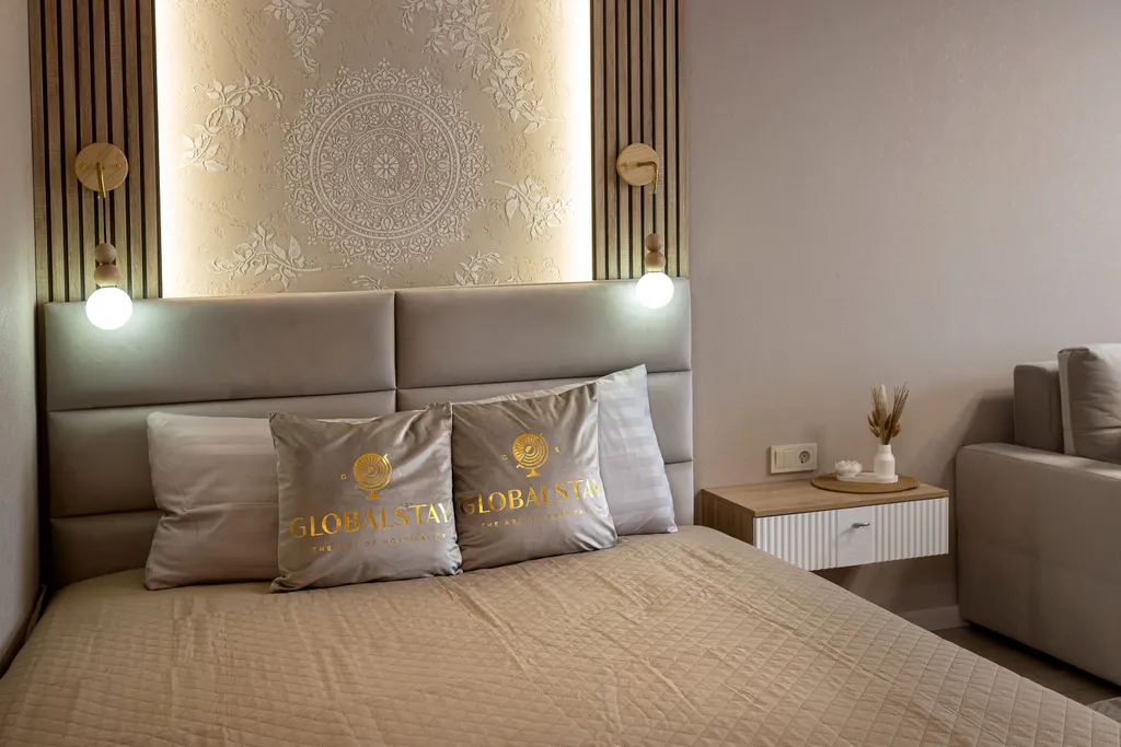 Сканди-шик с сауной и панорамным видом в центре