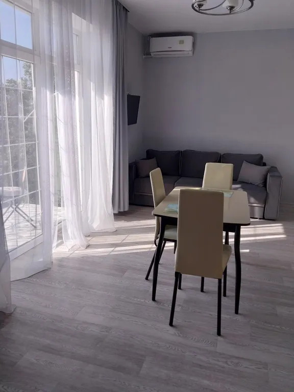 Студия с видом на море