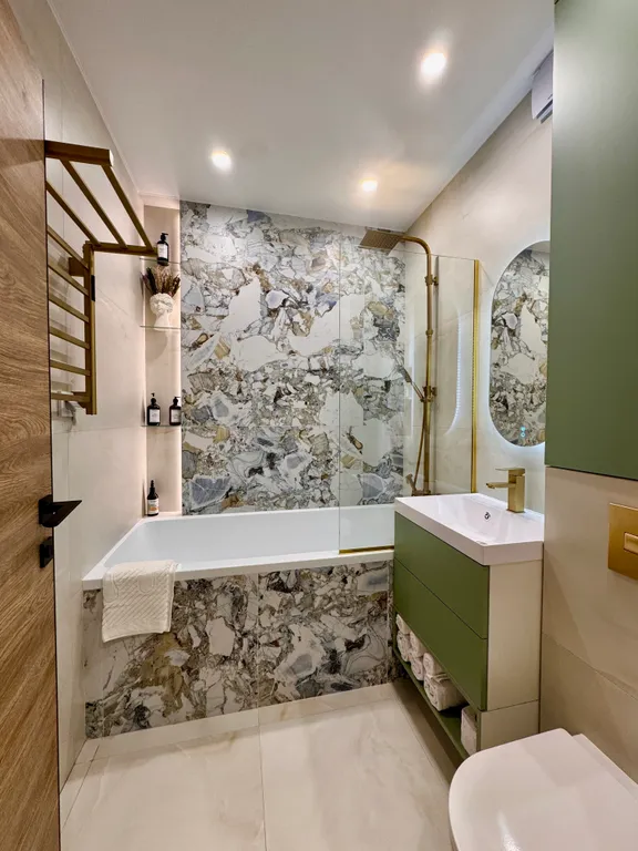 Видовая квартира с бассейном в современном Курортном комплексе