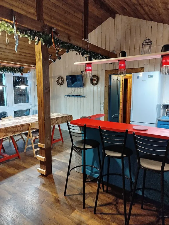 Большой дом для дружеской компании