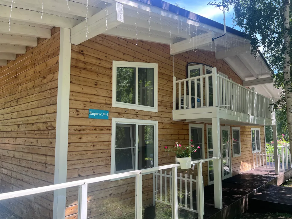 Вилла на берегу Ангары