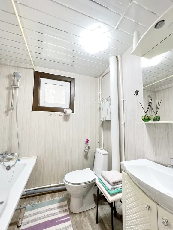 Коттедж Уединенный теплый дом без соседей с сауной, джакузи и бассейном — Луховицы