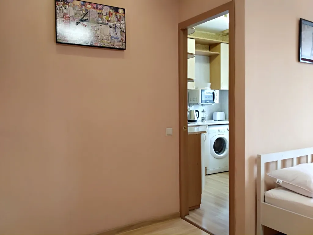 Две очень светлые комнаты КвартАпарт у Кремля