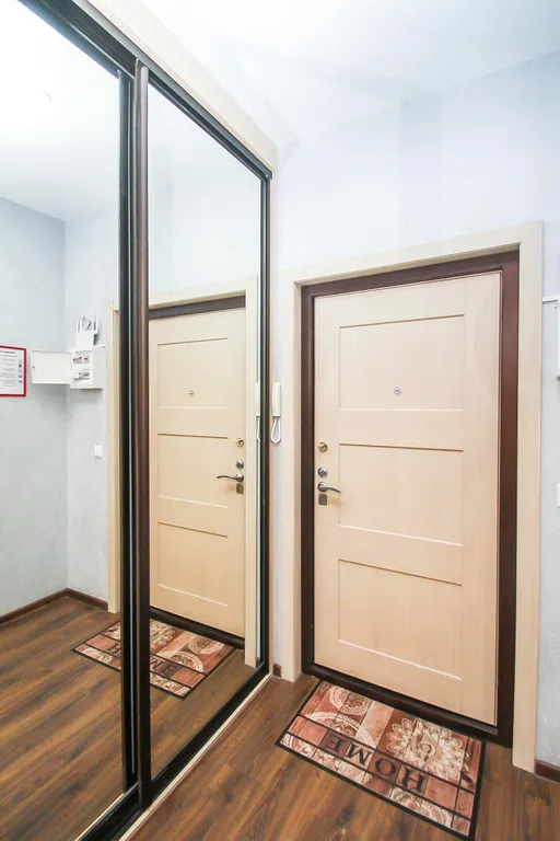 2 комнатная квартира возле тц Аура