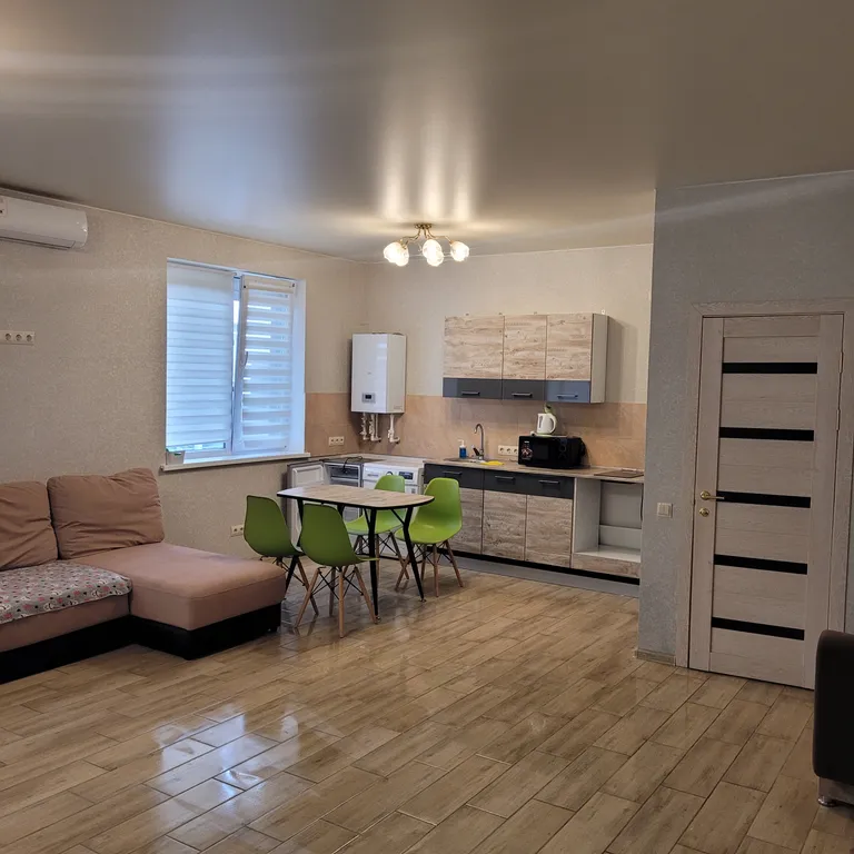 Квартира Уютная студия возле парка Учкуевка — аренда посуточно в Севастополь