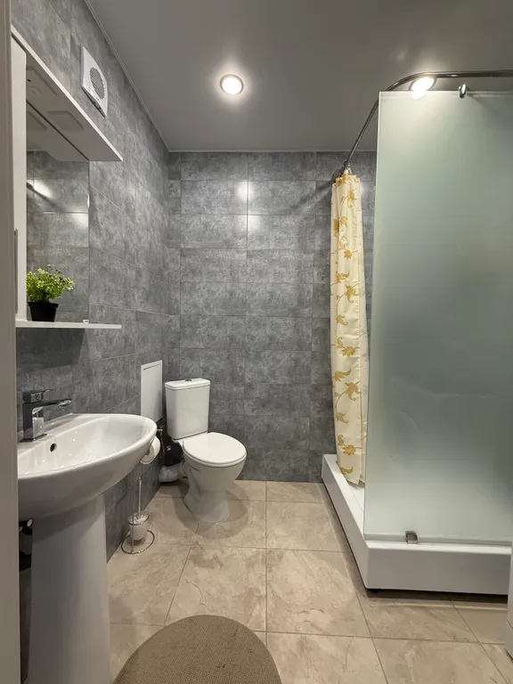 Уютная новая студия с кроватью