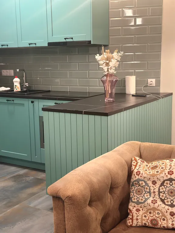 Новые дизайнерские апартаменты в Ваке Axis Towers