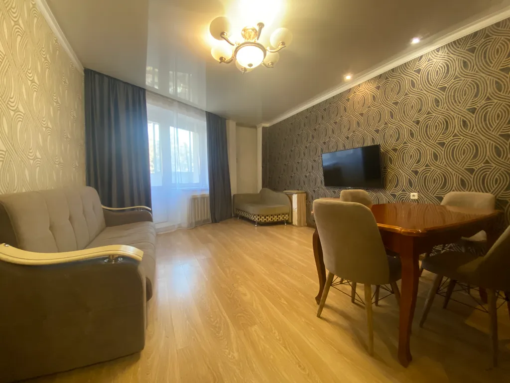 Комфортная трехкомнатная квартира возле Академии Здоровья — аренда посуточно в Чита