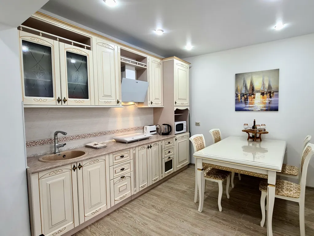 Квартира Двухкомнатная квартира с видом на море. — Адлер