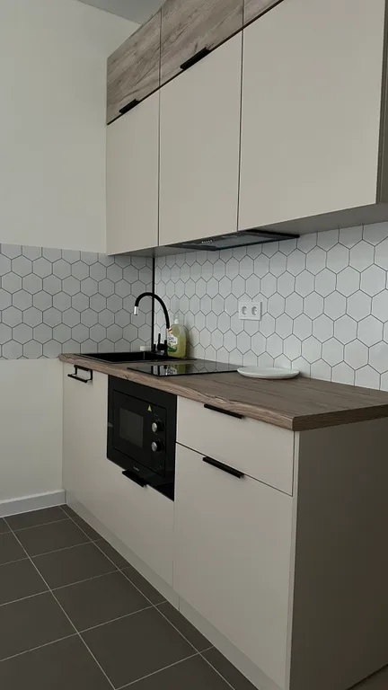 Уютная квартира с балконом и очень удобной кроватью