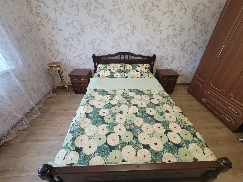 2-комнатная квартира вблизи парка и озера