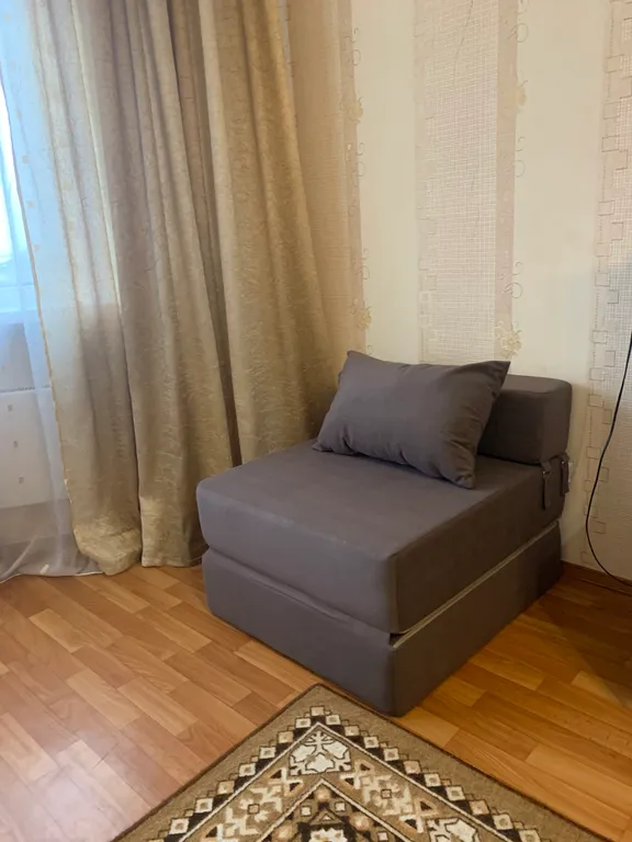 Дом с видом на Ледовый дворец