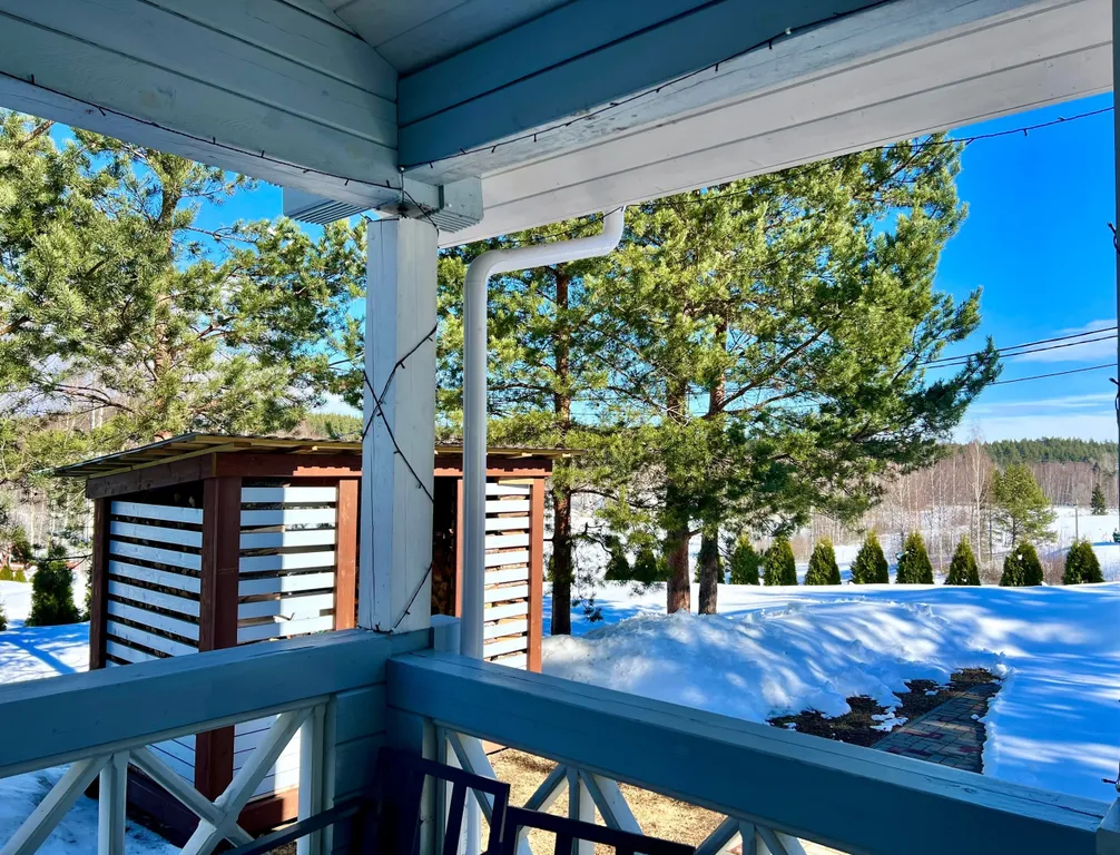 Дом N3 с сауной и камином  на берегу озера Лунное