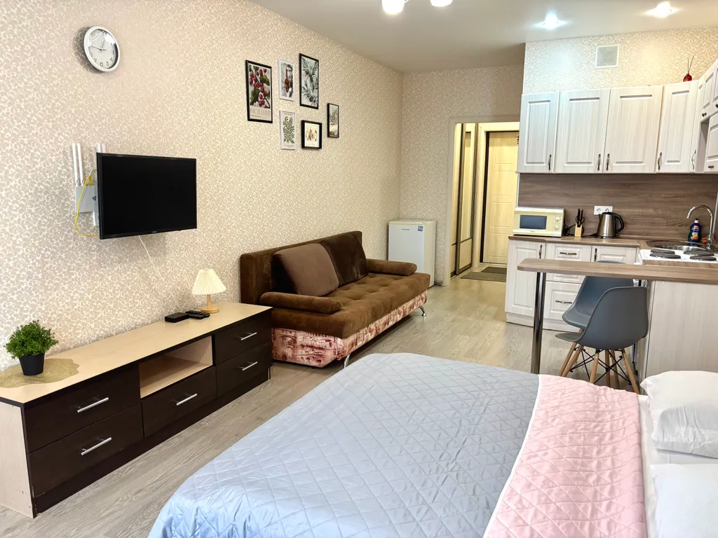 Студия с панорамными окнами на Свиягу