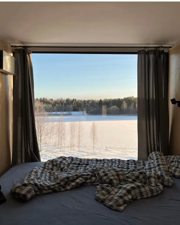 Дом на холме с сибирским чаном