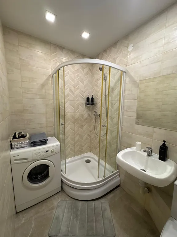 Просторная студия близко к центру