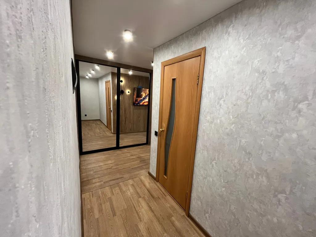 Квартира в 1 минуте ходьбы от нижнекамских терм с новой мебелью