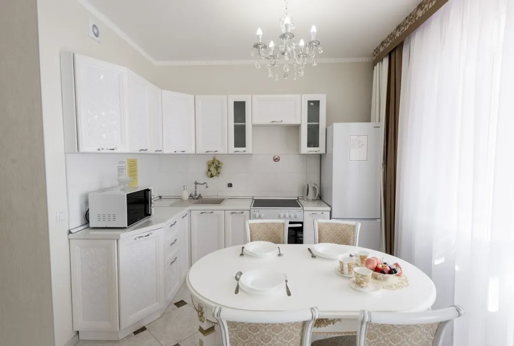 Студия в центре (рядом Суворовское училище и Хилтон)