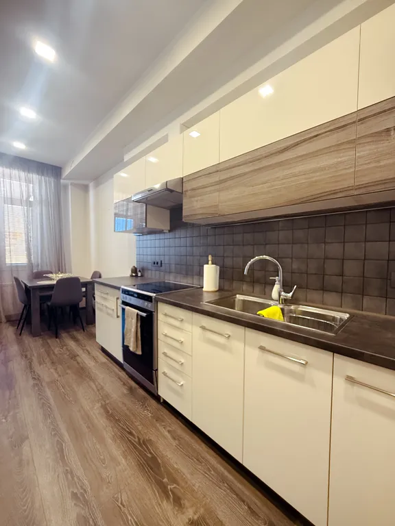 Cherry Tree House Near Dalma Garden Mall