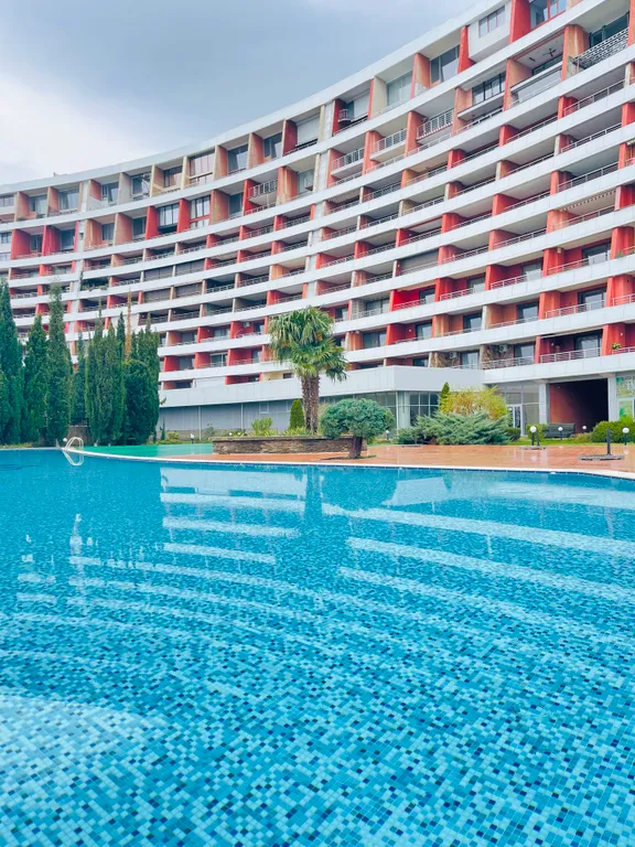 Двухуровневая лофт квартира с выходом в сад