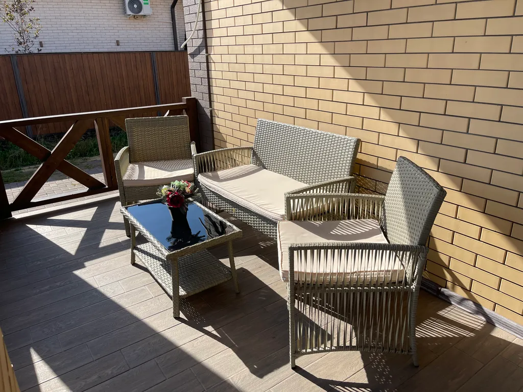 Уютный дом с теплым бассейном у термальных источников и аквапарка