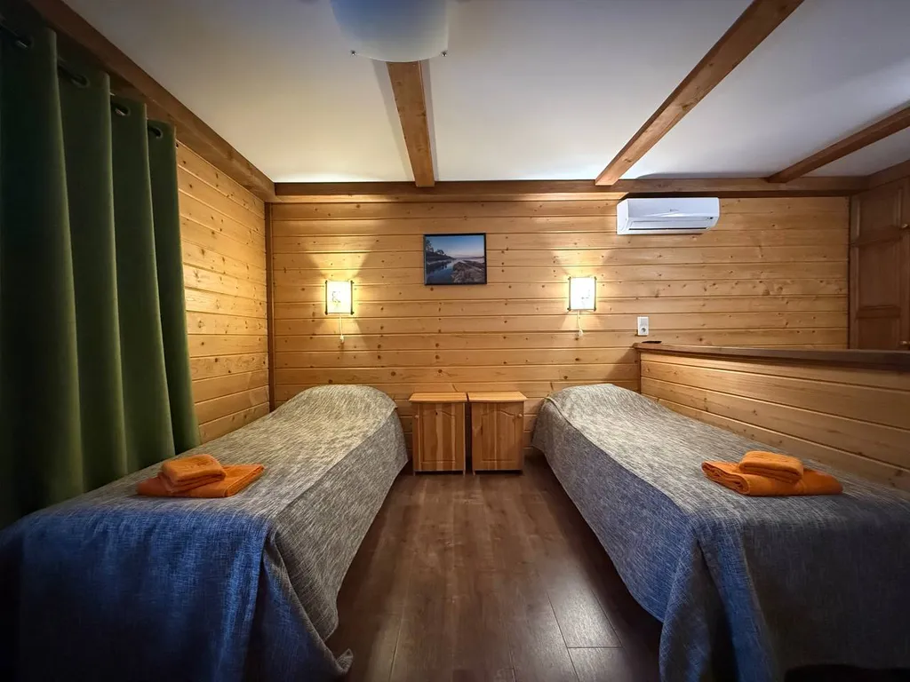 Норвежская деревня с раздельными кроватями