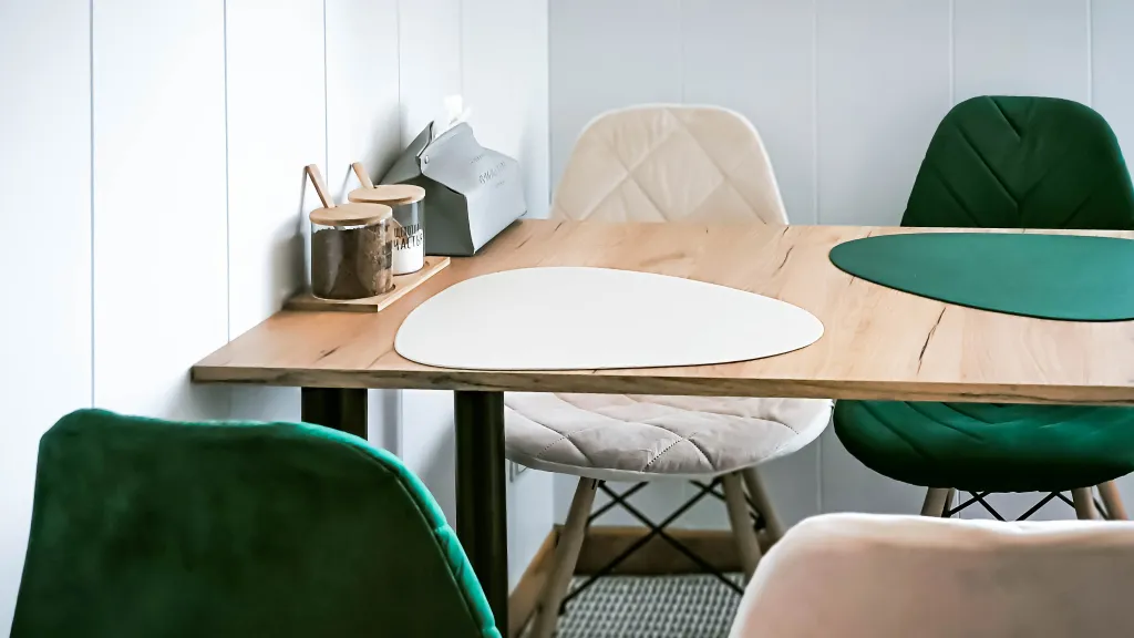 Квартира в самом центре, с огороженной парковкой.