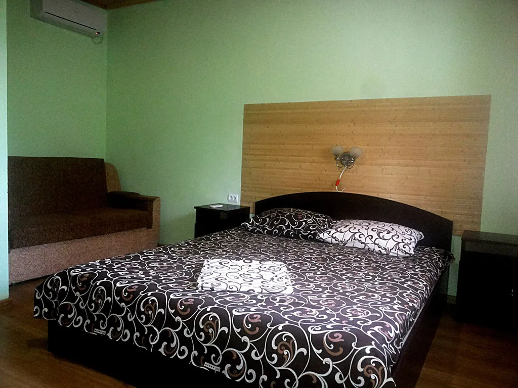 Квартира Комната стандарт на 2-4 человека — аренда посуточно в Коктебель