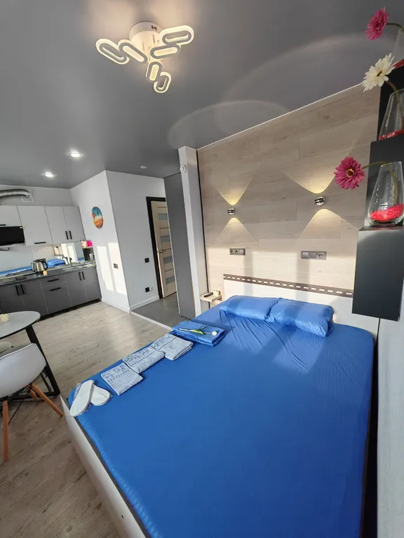 Квартира Уникальная студия прямо напротив Политеха на Мира — Омск