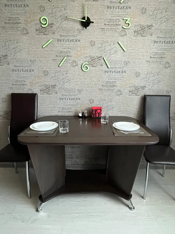 Уютная квартира с видом на набережную газовиков