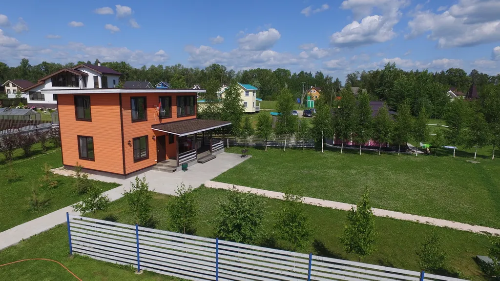 Коттедж 5-комнатный Дом — Луга