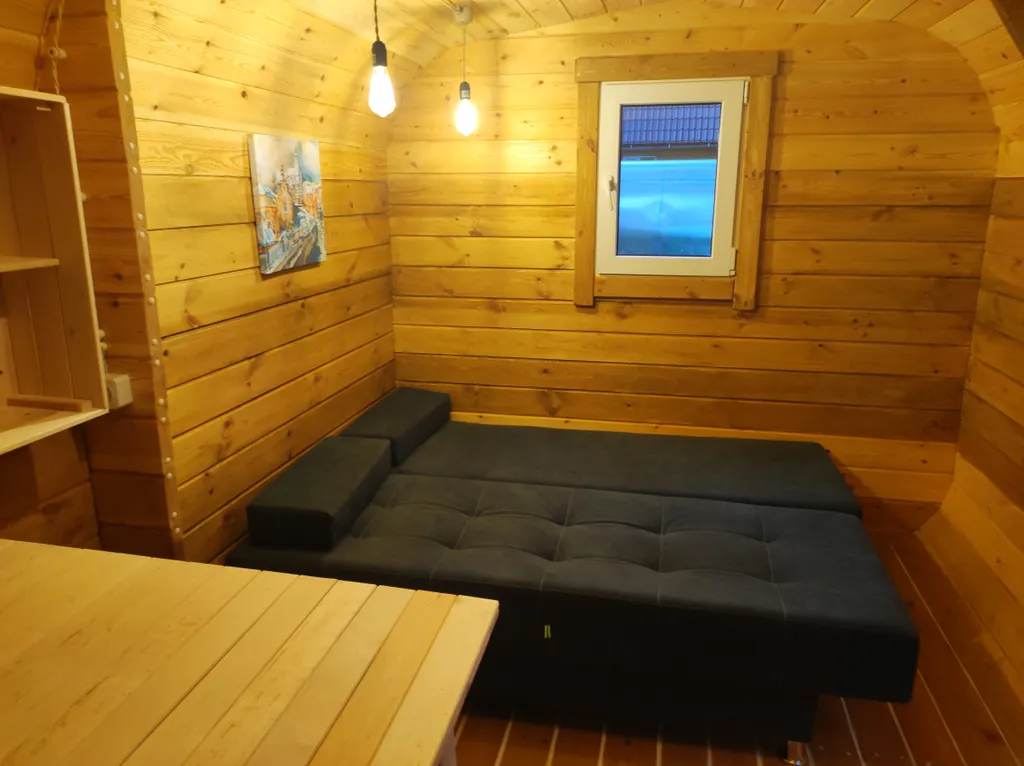 Мини-домик Бочка с собственной беседкой