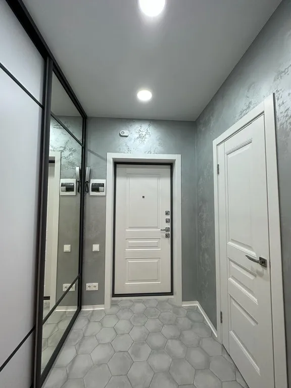 Уютная студия в исторической части города с боковым видом на Волгу