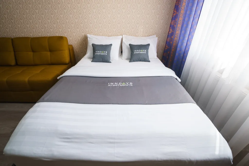 Однушка с двуспальной кроватью и диваном