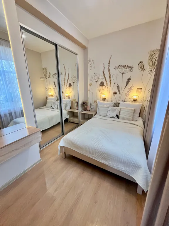 Двухкомнатная квартира в центре с закрытой парковкой