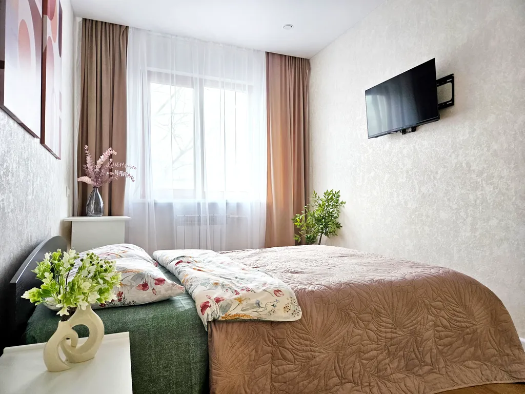 Просторная двухкомнатная квартира с дизайнерским ремонтом