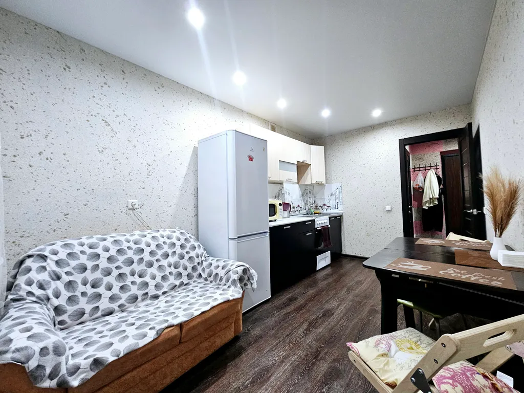 Квартира рядом с гипермаркетом Лента и НПП ЭКРА