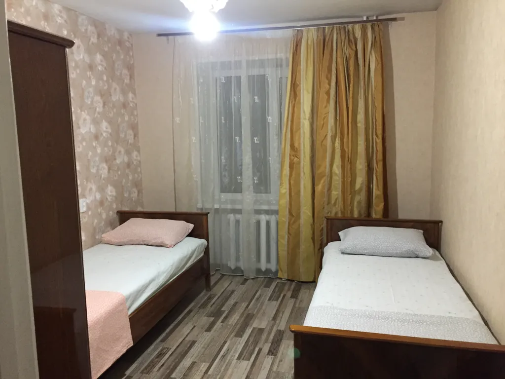 Двухкомнатная квартира с раздельными комнатами — аренда посуточно в Чайковский