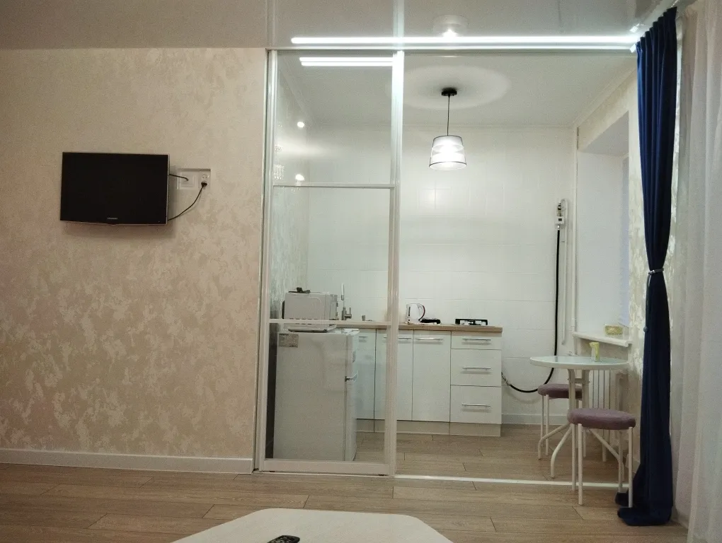 Очень светлая красивая новая квартира в самом центре у площади Победы