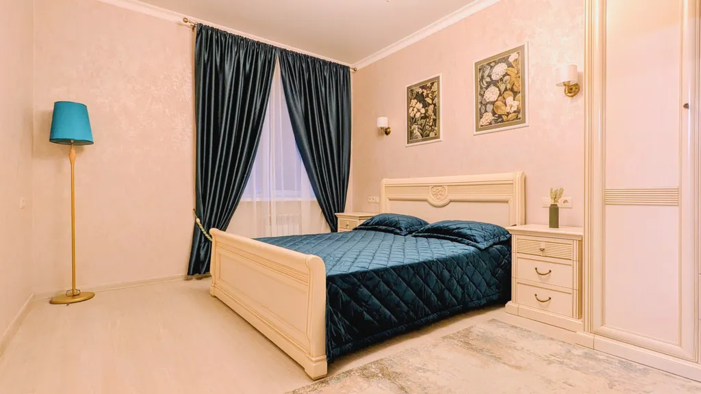 Дом с бассейном, сауной и бильярдом