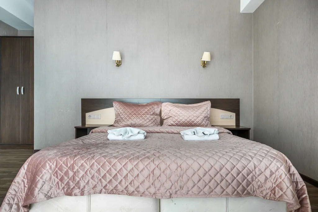 Видовые апартаменты, панорамные окна в гостиной ваши