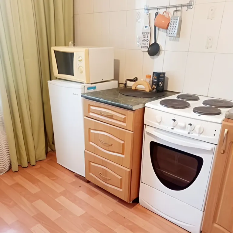 Квартира две остановки от вокзала